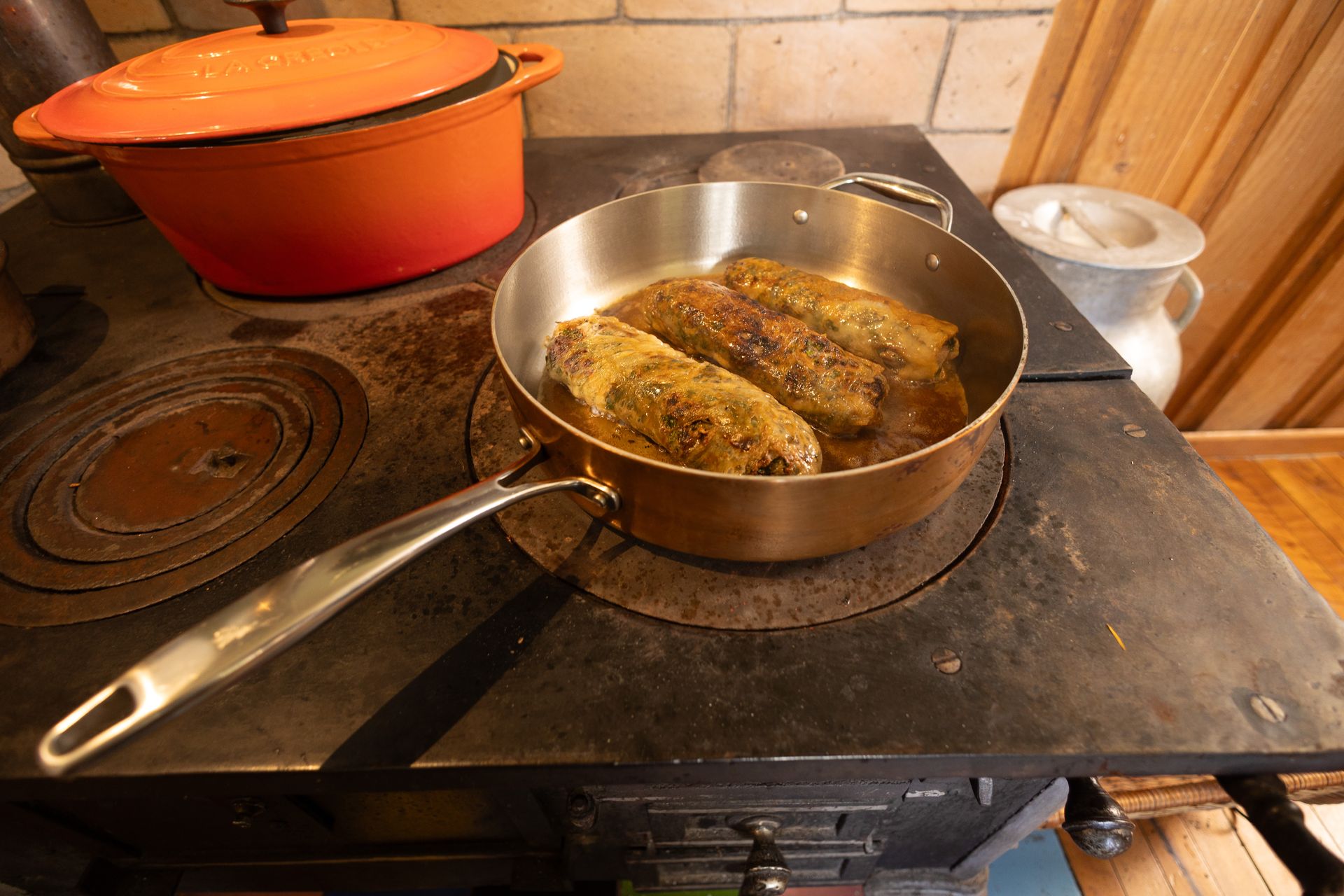 Lomo de Cordero envuelto en Crepinnette al sarten